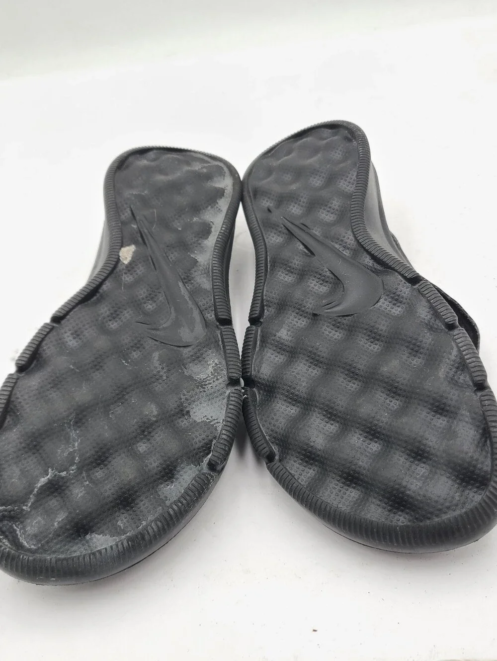 B45 Nike Ultra Comfort Footbed 882697-001 Thong Black Sandals Womens 6